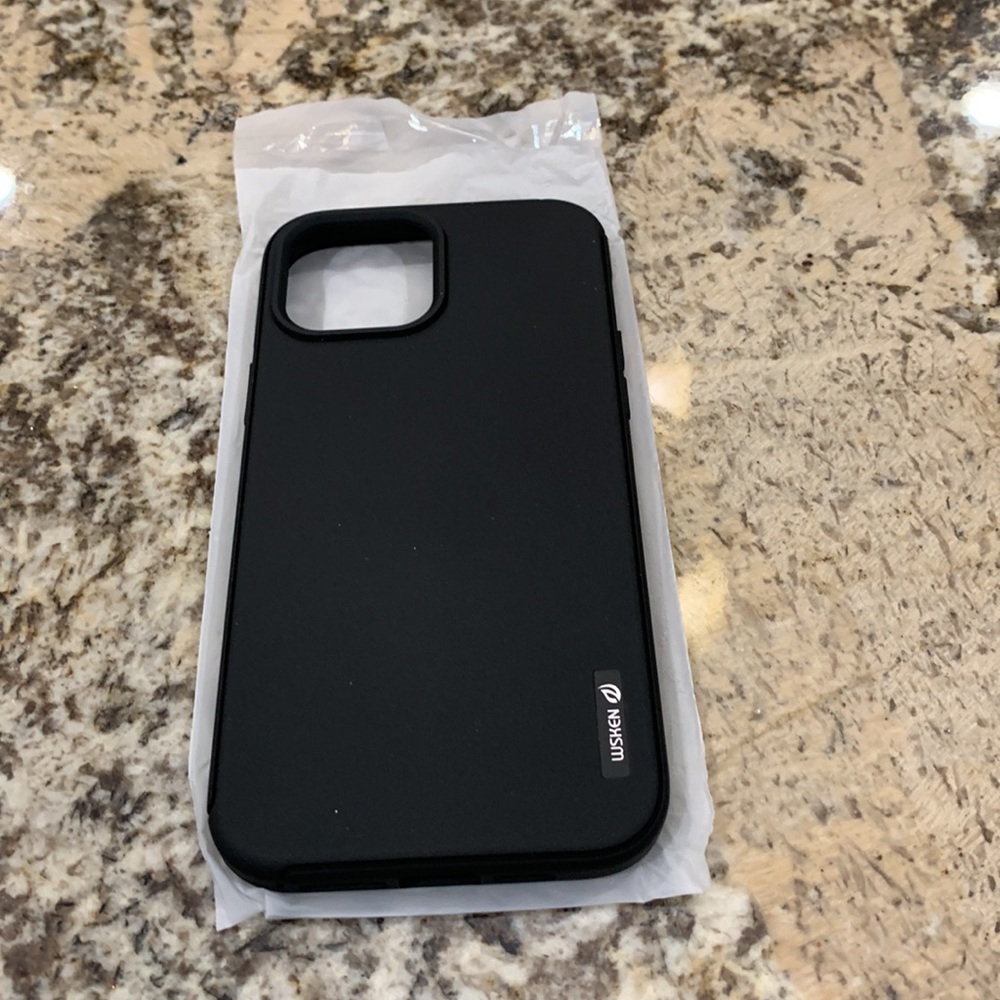 Phone case - Picture 3 of 6